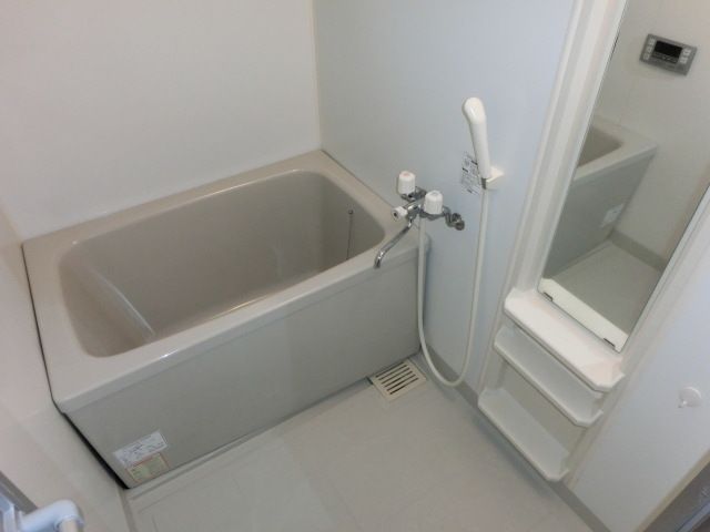 バス・シャワールーム　バスルーム