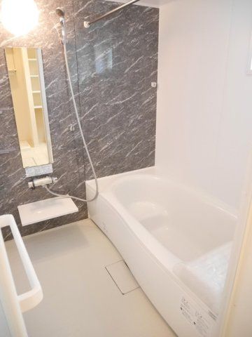 バス・シャワールーム　☆ゆったりくつろげるお風呂☆