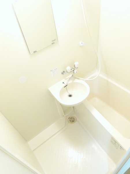 バス・シャワールーム　ゆったり過ごせるお風呂です