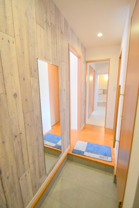 玄関　安芸区の賃貸情報はシティホーム海田センターへお任せください