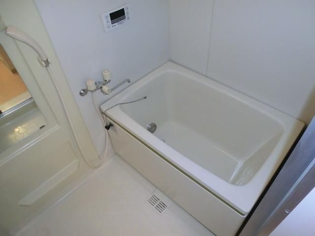 バス・シャワールーム　追い焚きバス