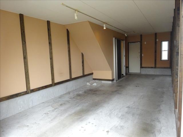 駐車場　ガレージになります。