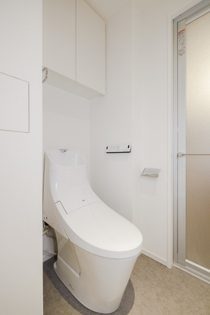 トイレ　※写真は同タイプ住戸です。