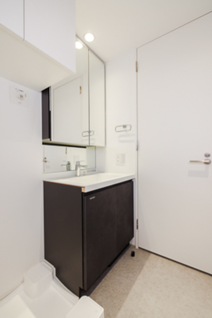 洗面設備　※写真は同タイプ住戸です。