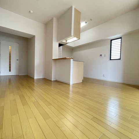 居室・リビング　同仕様タイプです