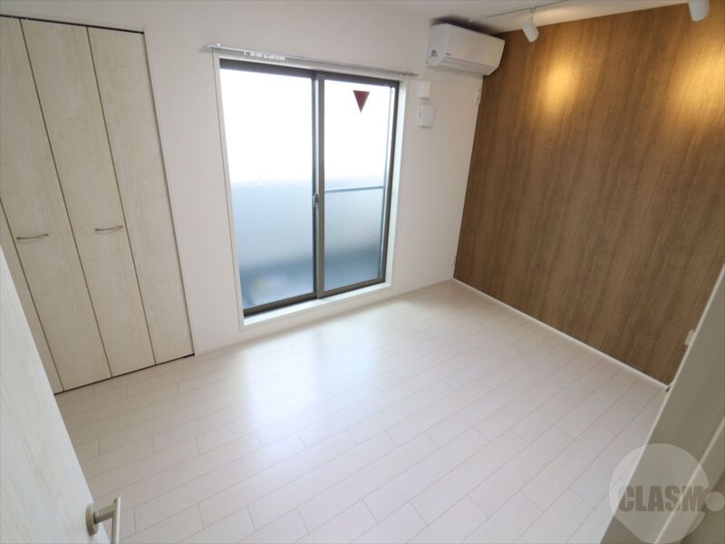 居室・リビング　７．６帖の洋室です