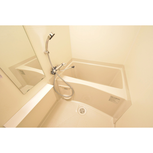 バス・シャワールーム　お風呂で日々の疲れを落としましょう