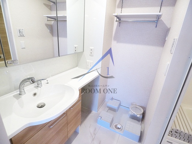 洗面設備　独立洗面台です。