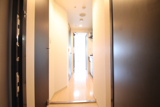 玄関　※別室の参考写真の為、現況優先です。