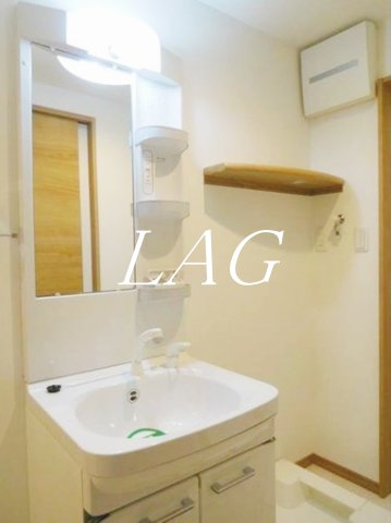 洗面設備　独立洗面台です。