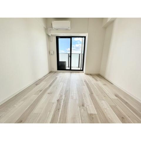 居室・リビング　室内