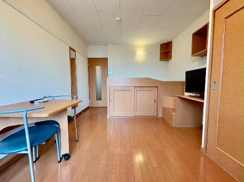 居室・リビング　１階　部屋