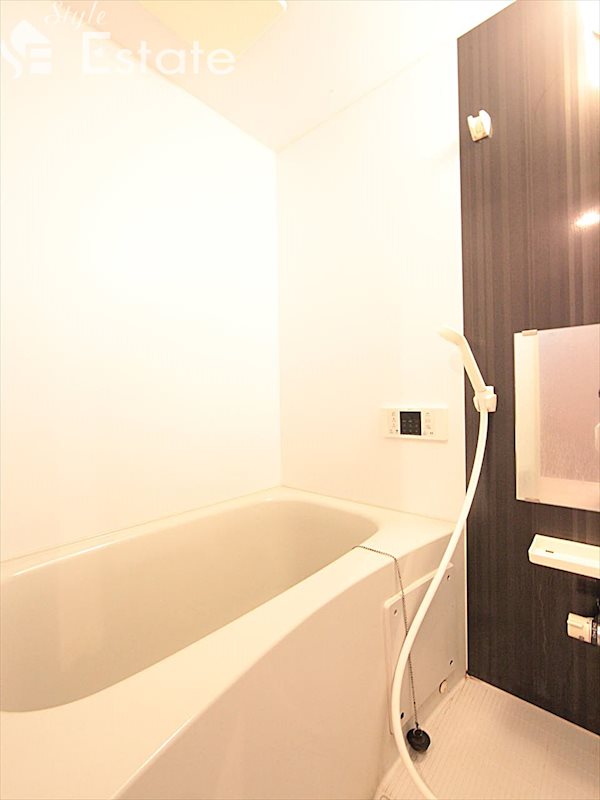 バス・シャワールーム　バスルーム