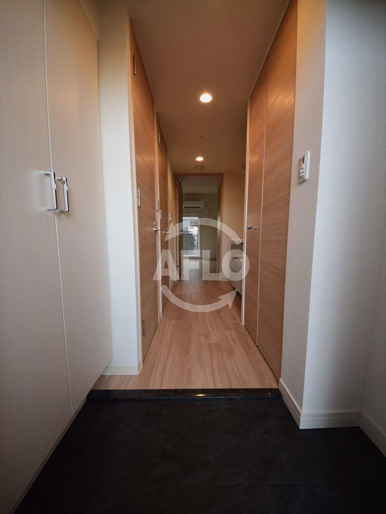 玄関　プレサンス四天王寺前夕陽丘　玄関スペース