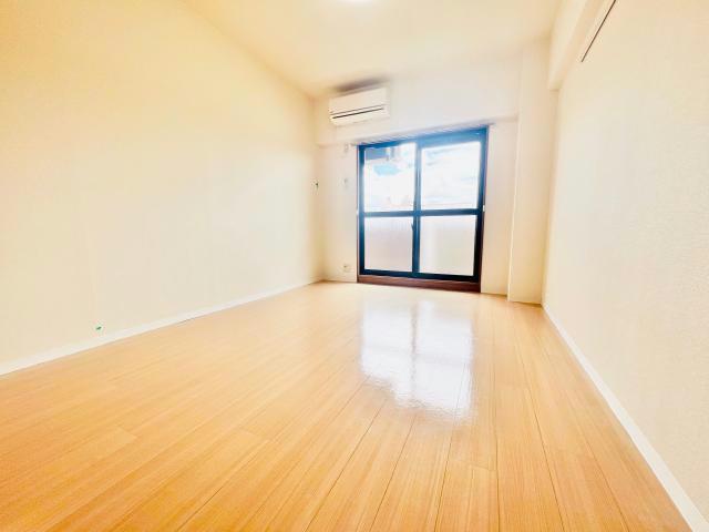 居室・リビング　こちらのリビングで趣味の時間をお楽しみください