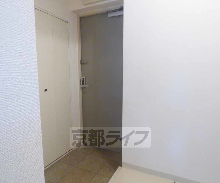 玄関　玄関です。