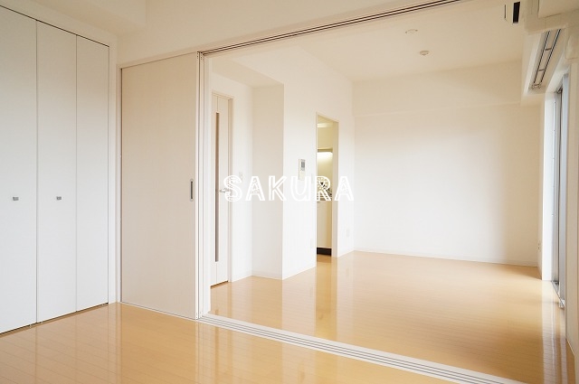 居室・リビング　使いやすい形の為、レイアウトを楽しめます♪