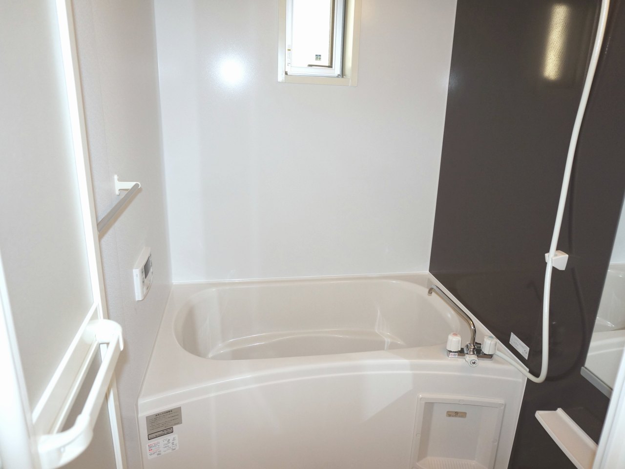 バス・シャワールーム　追い焚き機能付き！