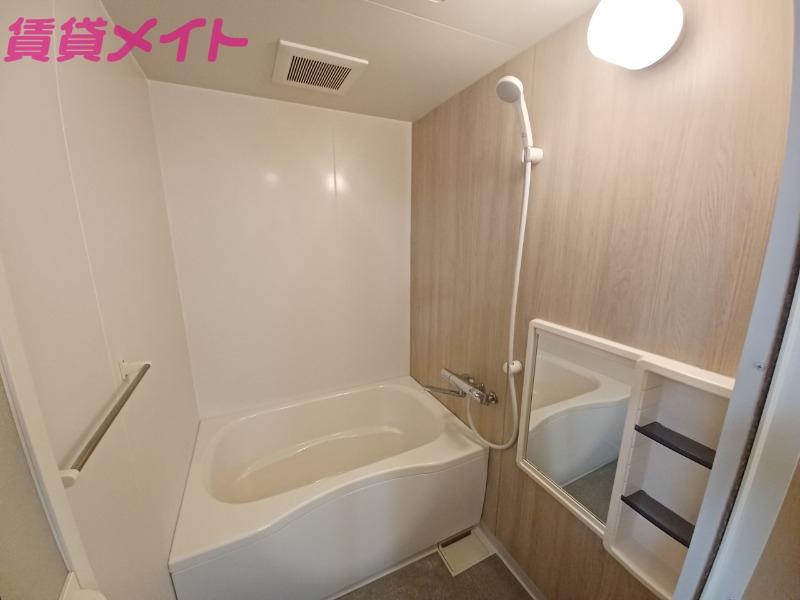 バス・シャワールーム　別部屋参考写真です