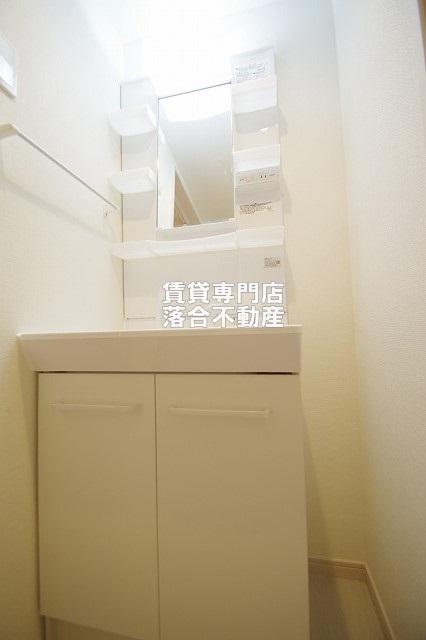 洗面設備　独立洗面化粧台付き