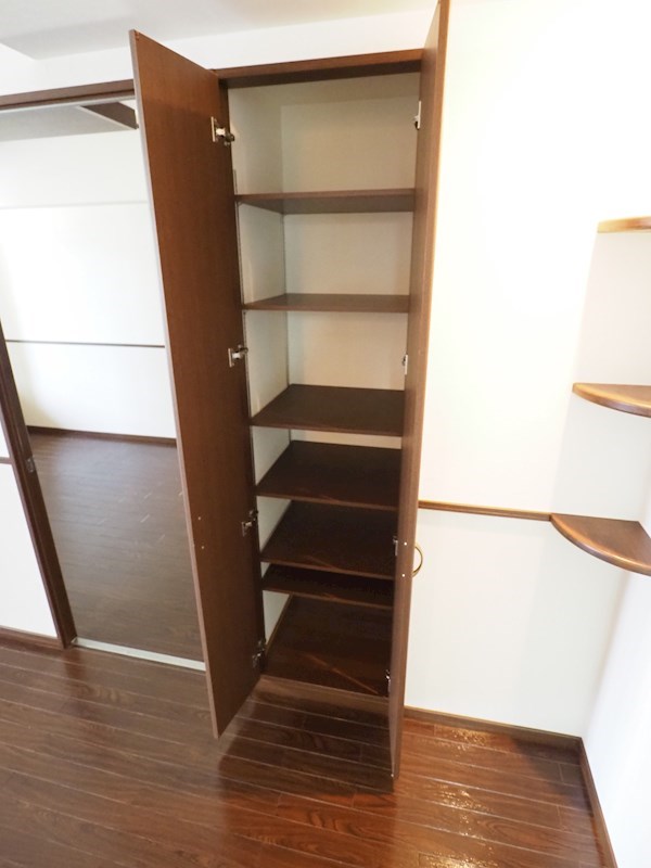 その他設備　室内に洗濯機置けます