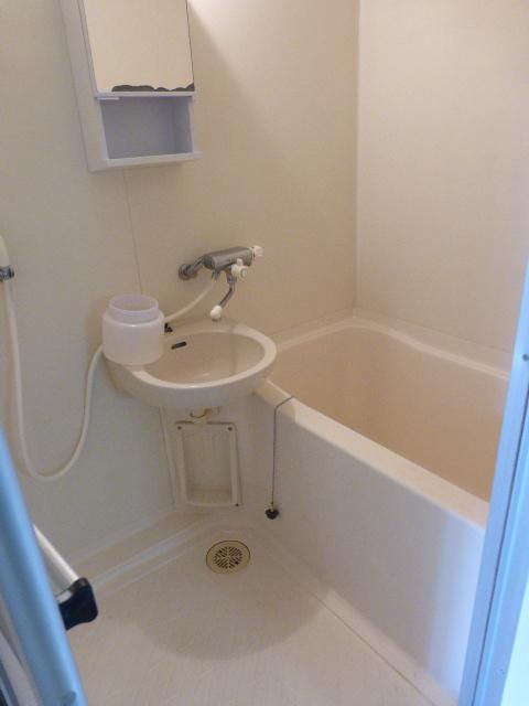 バス・シャワールーム　お風呂です