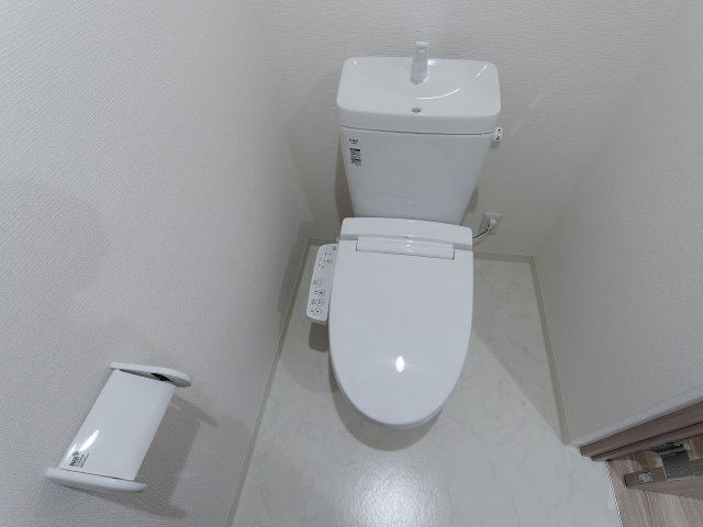 トイレ　同物件別部屋イメージ写真（反転タイプ有）