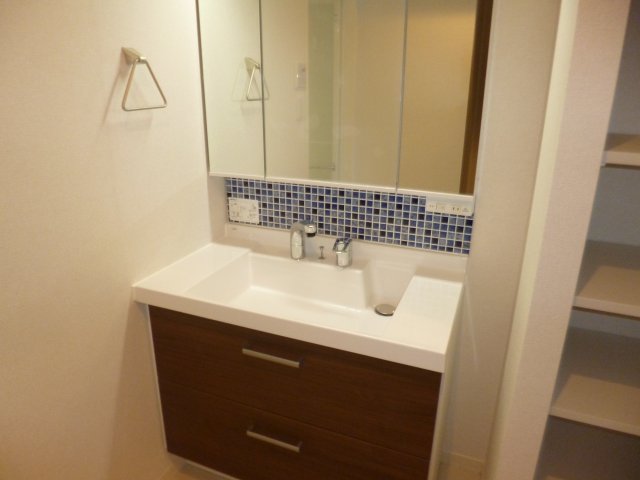 洗面設備　洗髪洗面化粧台