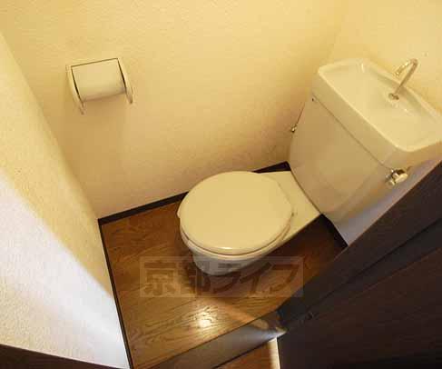 トイレ　清潔感のある洋式トイレ