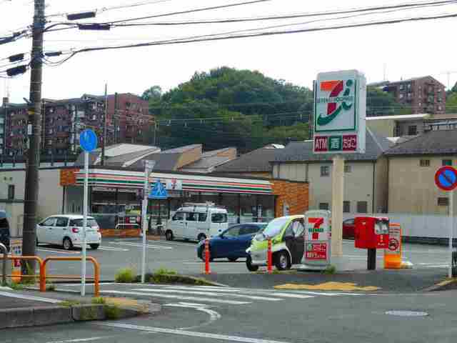 コンビニ　セブンイレブン 多摩貝取大通り店（コンビニ）まで776m