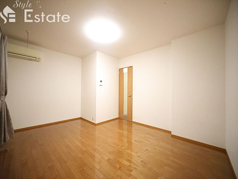 居室・リビング　内装