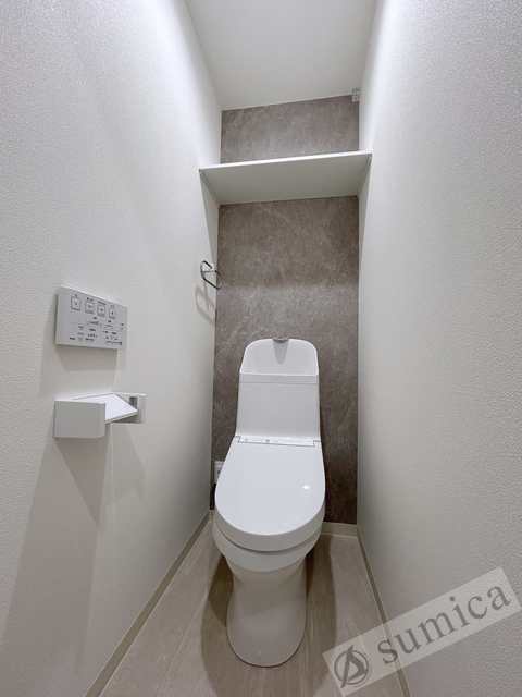 トイレ　温水洗浄便座付き♪♪