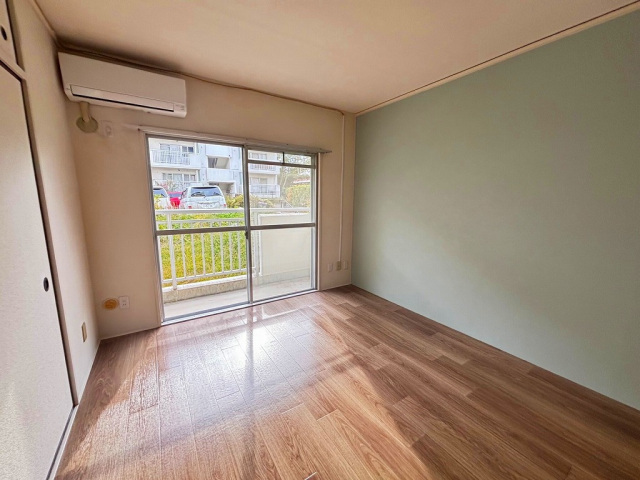 居室・リビング　別号室の写真です