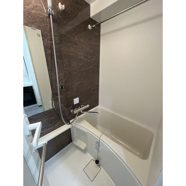 バス・シャワールーム　★浴室乾燥機付きバスルーム★