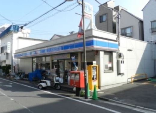 コンビニ　ローソン西品川三ツ木通店（コンビニ）まで136m