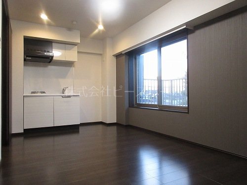 居室・リビング　※別号室参考写真