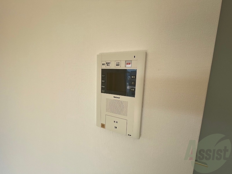 セキュリティ　ＴＶモニター付インターホンです。来客者の顔が見えるので安心！