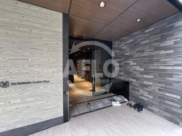 エントランス　ザ・パークハビオ同心プレイス　エントランス