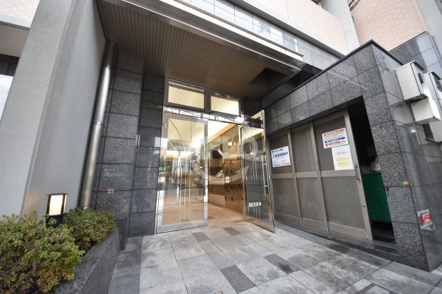 エントランス　フロンティアタワー九条III　エントランス