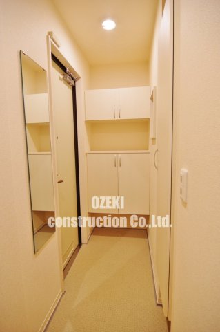 玄関　弊社ホームページに写真がたくさんあります♪