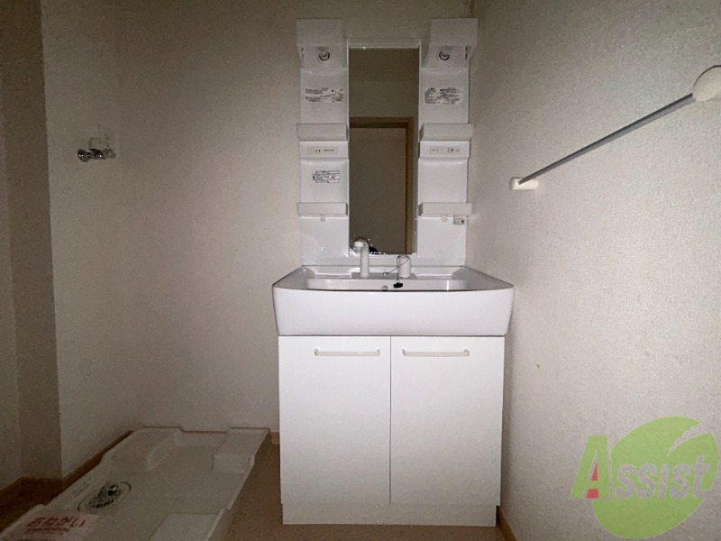 洗面設備　シャンプードレッサーなので身支度しやすそうですね。