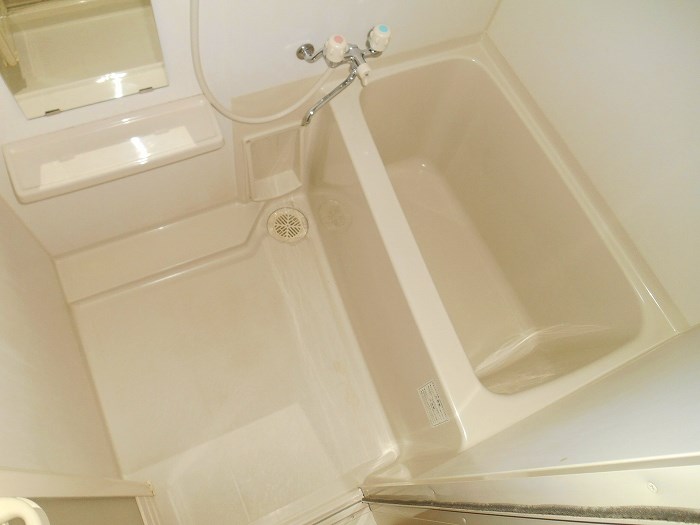 バス・シャワールーム　同物件別部屋参考写真です