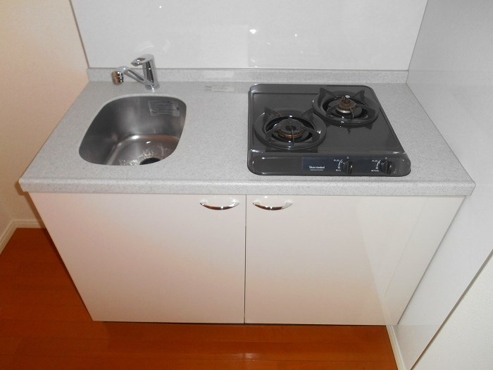 キッチン　同物件別部屋参考写真です