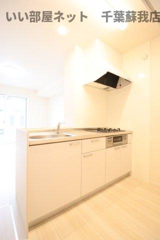 キッチン　コンパクトなキッチンで掃除もラクラク