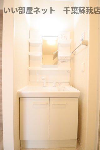 洗面設備　朝の準備に活躍する、洗髪洗面化粧台！