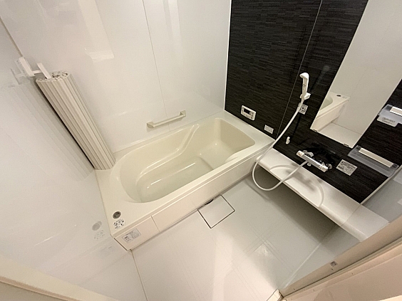 バス・シャワールーム　参考写真　一坪バス　便利な追焚機能付き
