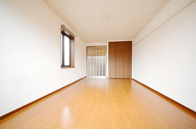 居室・リビング　☆綺麗で広めのお部屋♪☆