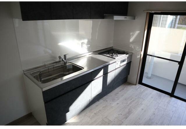 キッチン　広々使える快適な調理スペースです♪