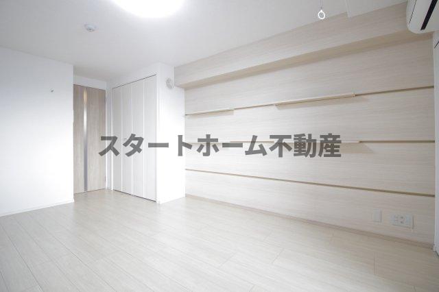 その他部屋・スペース　開放的な寝室です