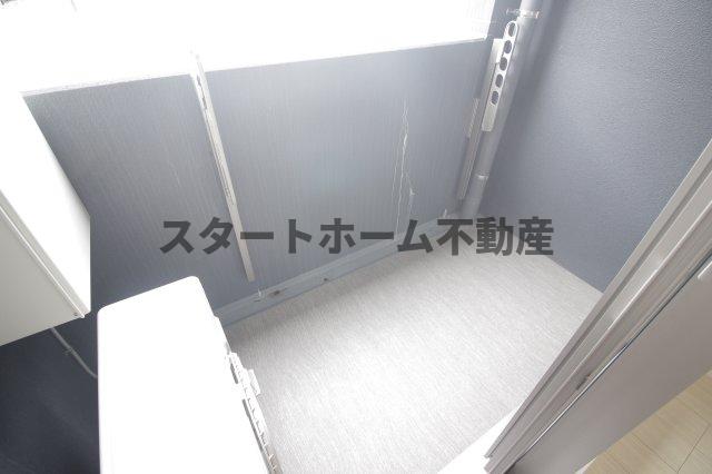 バルコニー　お洗濯にも便利なバルコニー付き